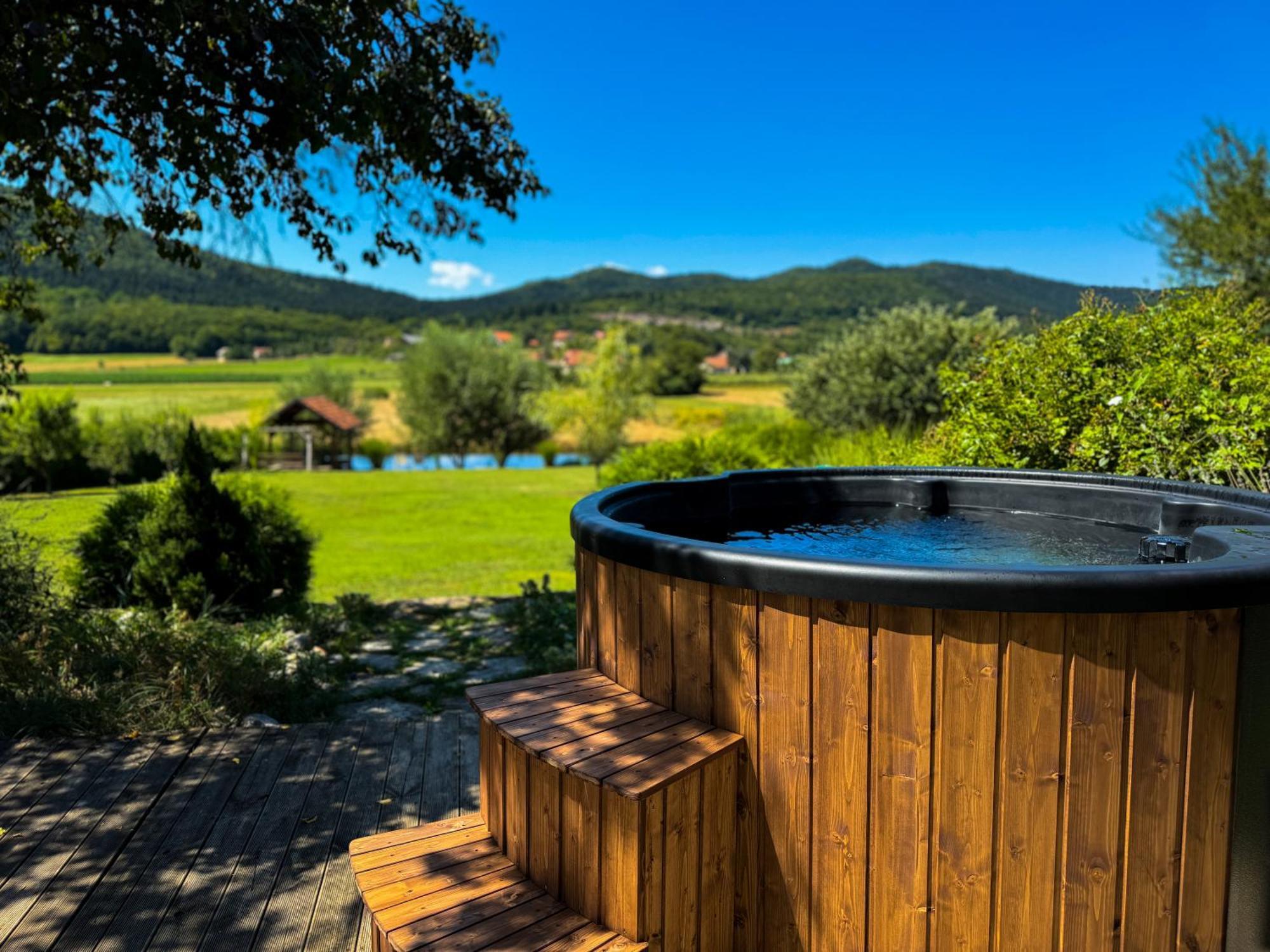 Villa House Arupium - Hot Tub à Otočac Extérieur photo